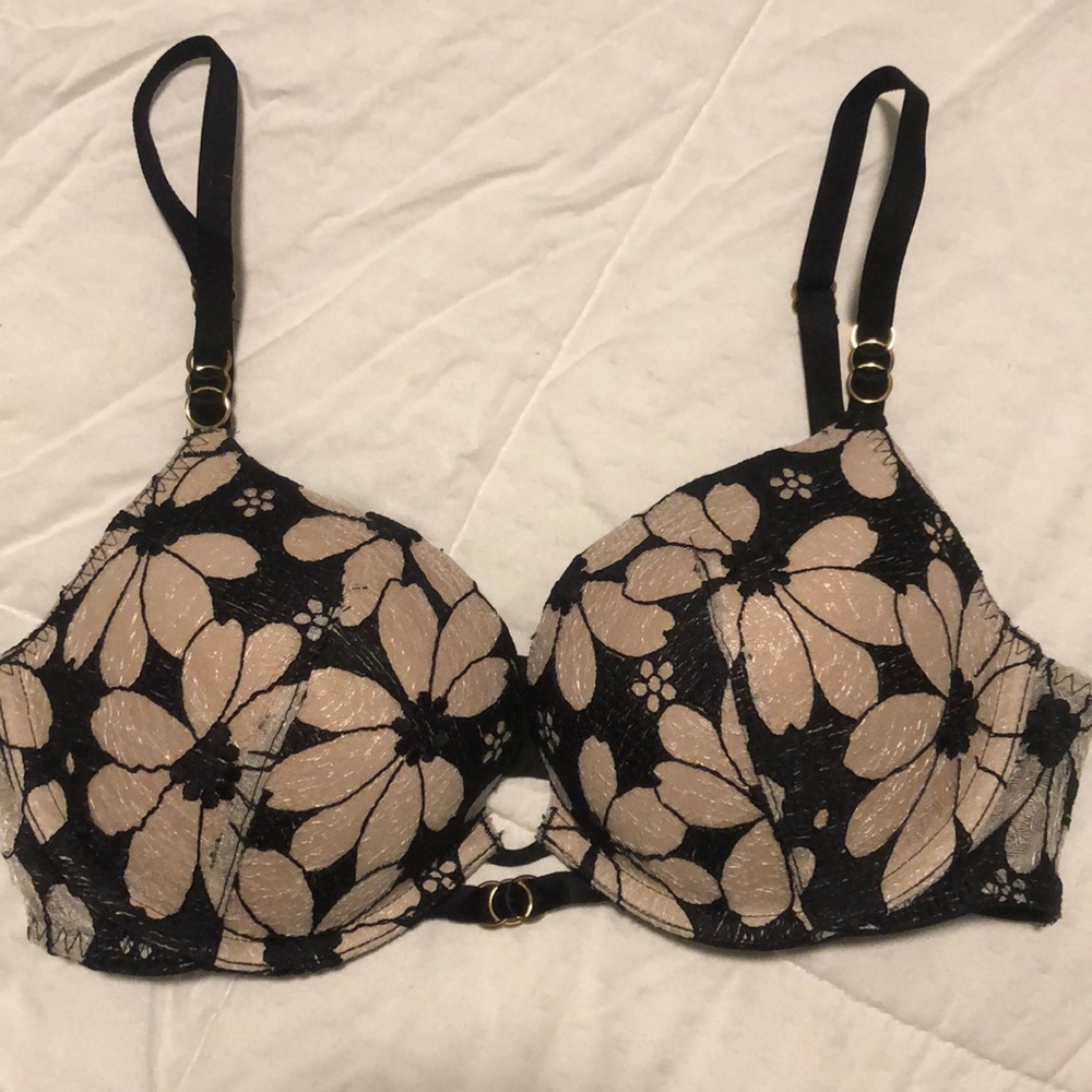 NWOT Victoria’s Secret bra